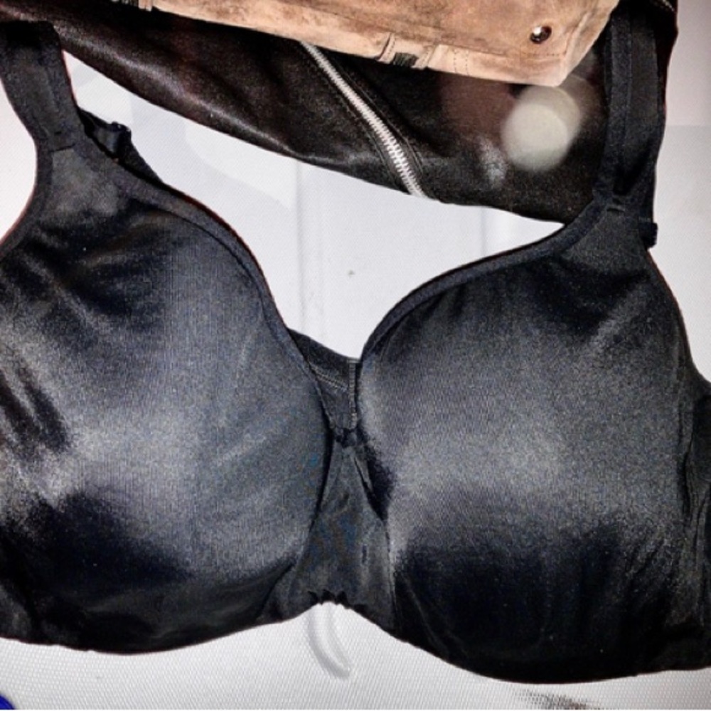 Size 44DD Casique underwire push up bra black